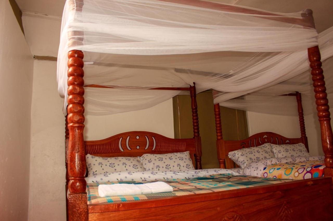 Eco Mara Forest Camp Luxury tent Ololaimutiek